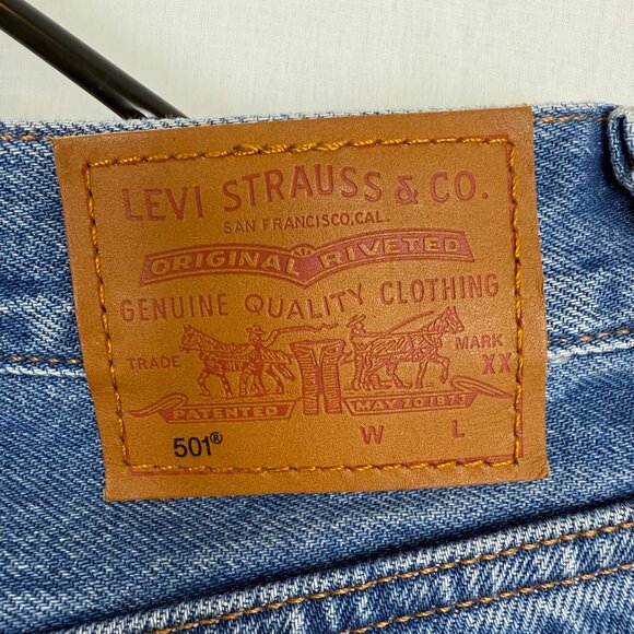 Levi Strauss 501 Women's Mid Rise Relaxed Fit Straight Leg Jeans – Size W27 L32 - Picture 3 of 15